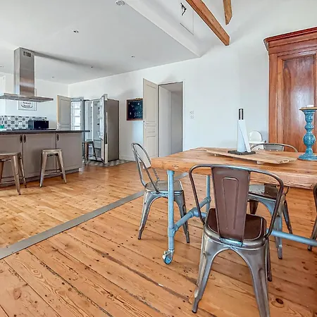 Charmante Maison Avec Piscine *