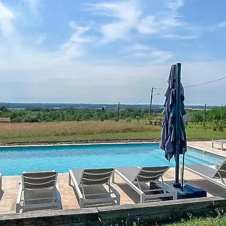 Σπίτι διακοπών Charmante Maison Avec Piscine Saint-Aubin-de-Cadelech