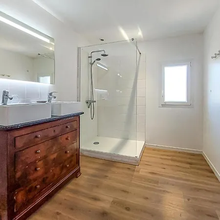 Charmante Maison Avec Piscine